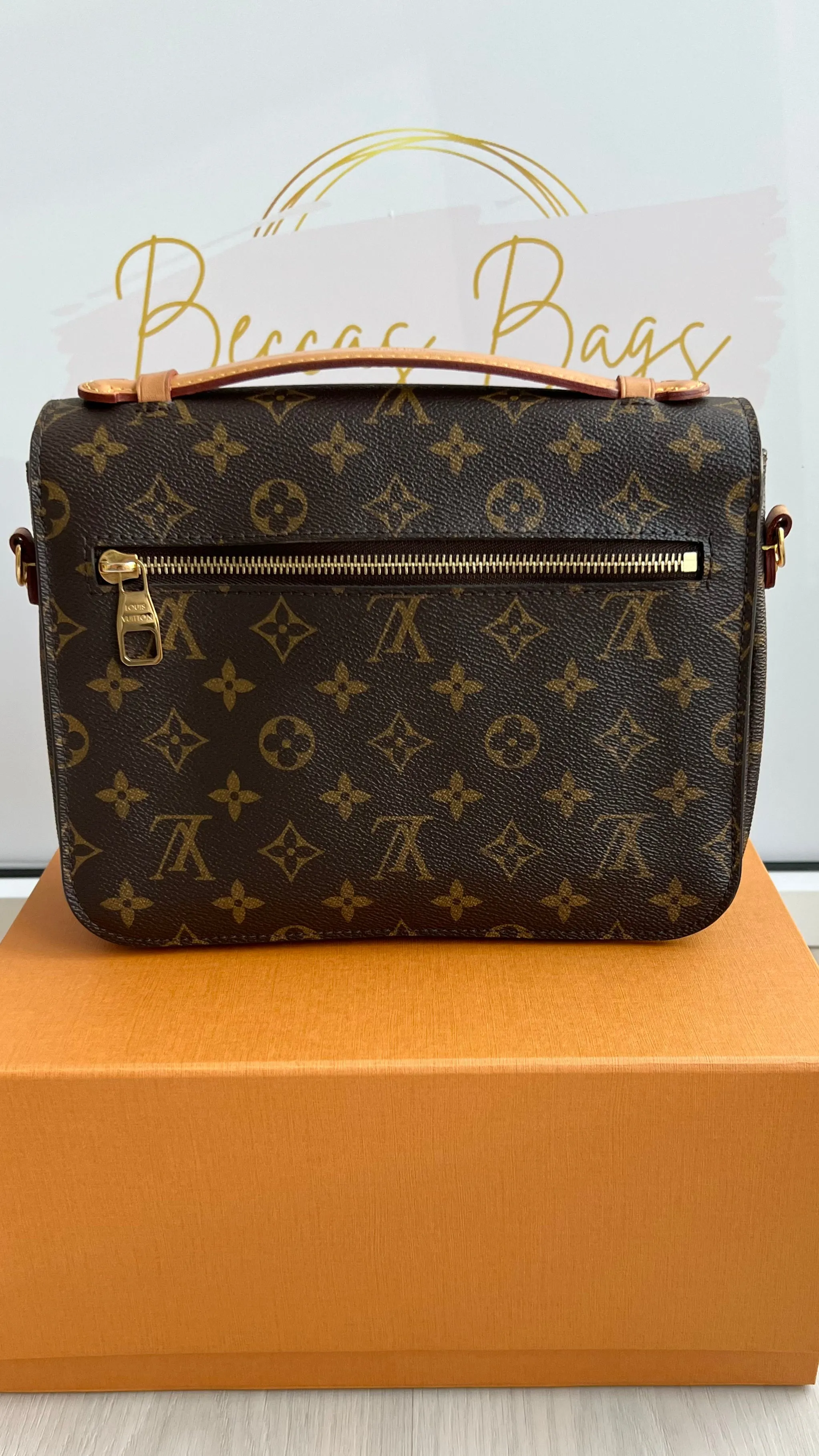 Louis Vuitton Pochette Metis Bag