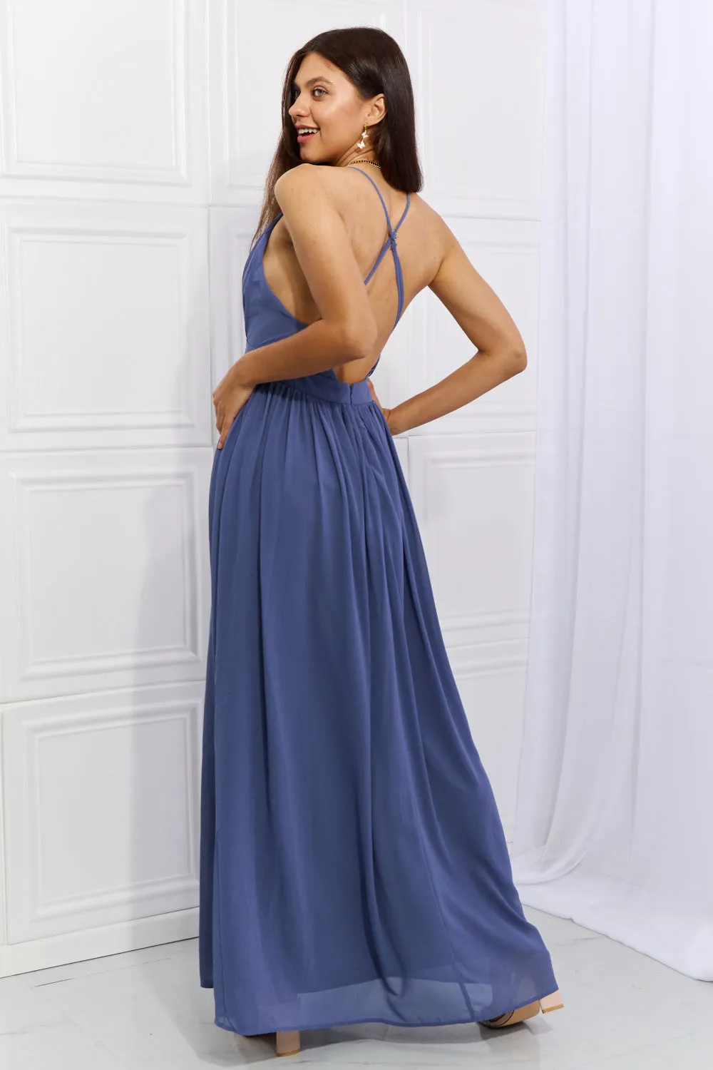 ONETHELAND, Captivating Muse Open Crossback Maxi Dress