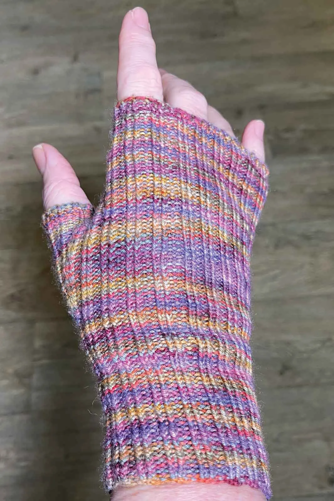 Pattern: Soliloquy Simple Gloves