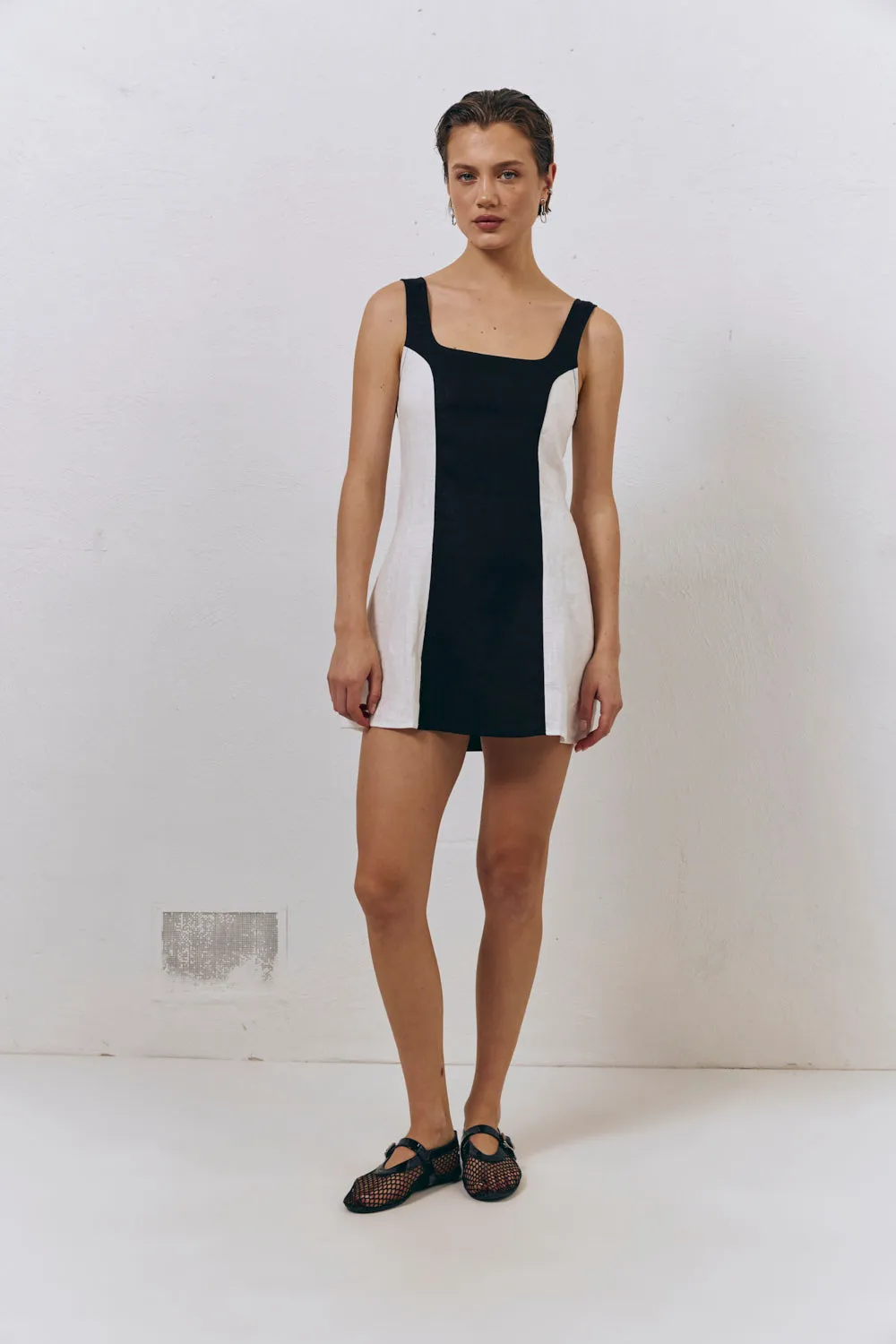 Saskia Linen Mini Dress Black