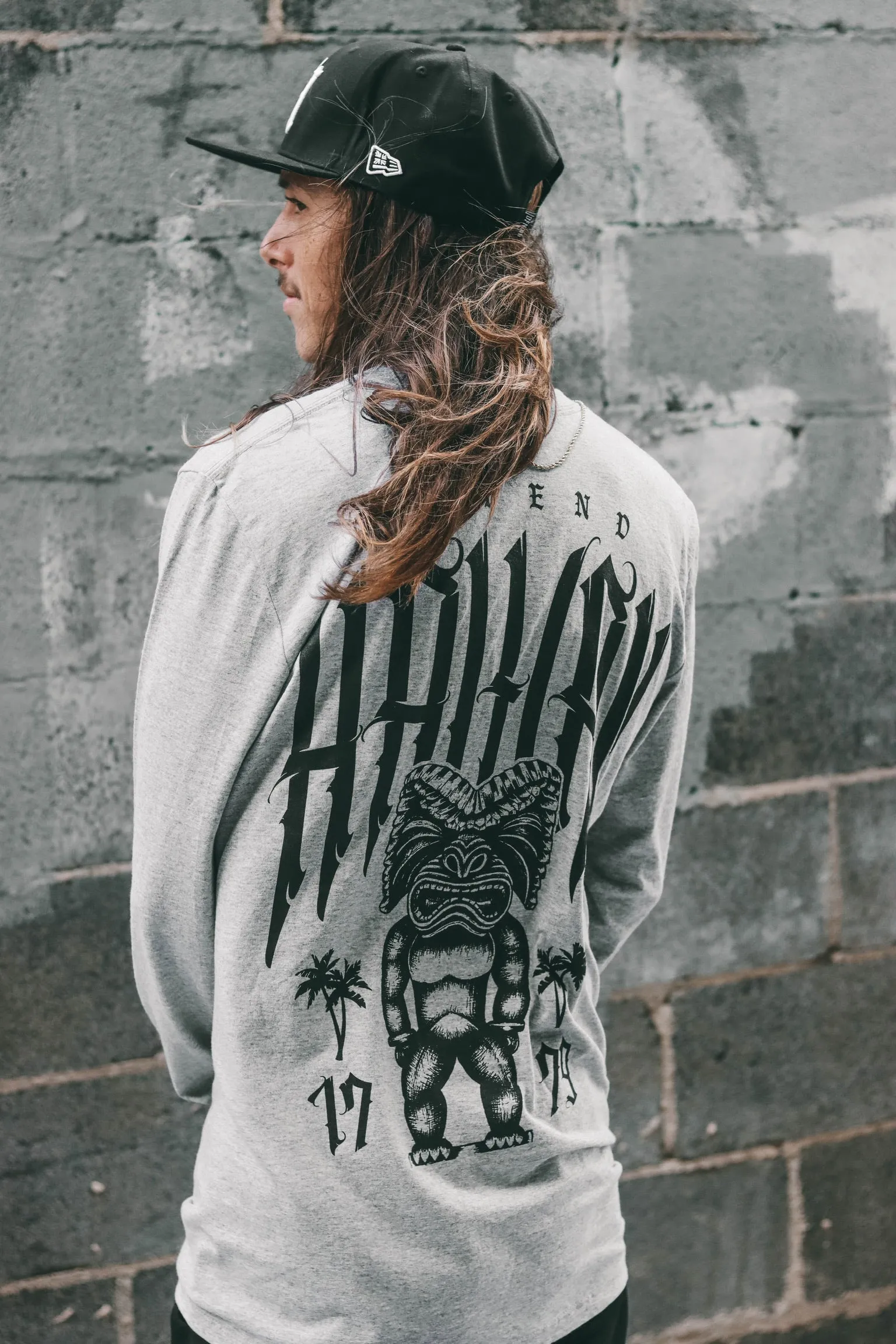 TOO Kū Athletic Heather Longsleeve